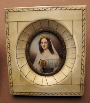 Antique A Collection Off 9 Portrait Miniatures In Bone/Ivory Frames. Italian Circa 1900.