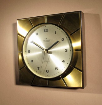 Antique A stylish Design Junghans Ato-Mat Wall Clock.