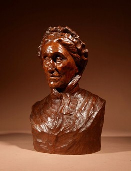 Antique A Beautiful Expressive Carved  Wooden Bust Of a Woman, Signed B. Tuerlinckx = Boudewijn Tuerlinckx (Mechelen 1873-1945)