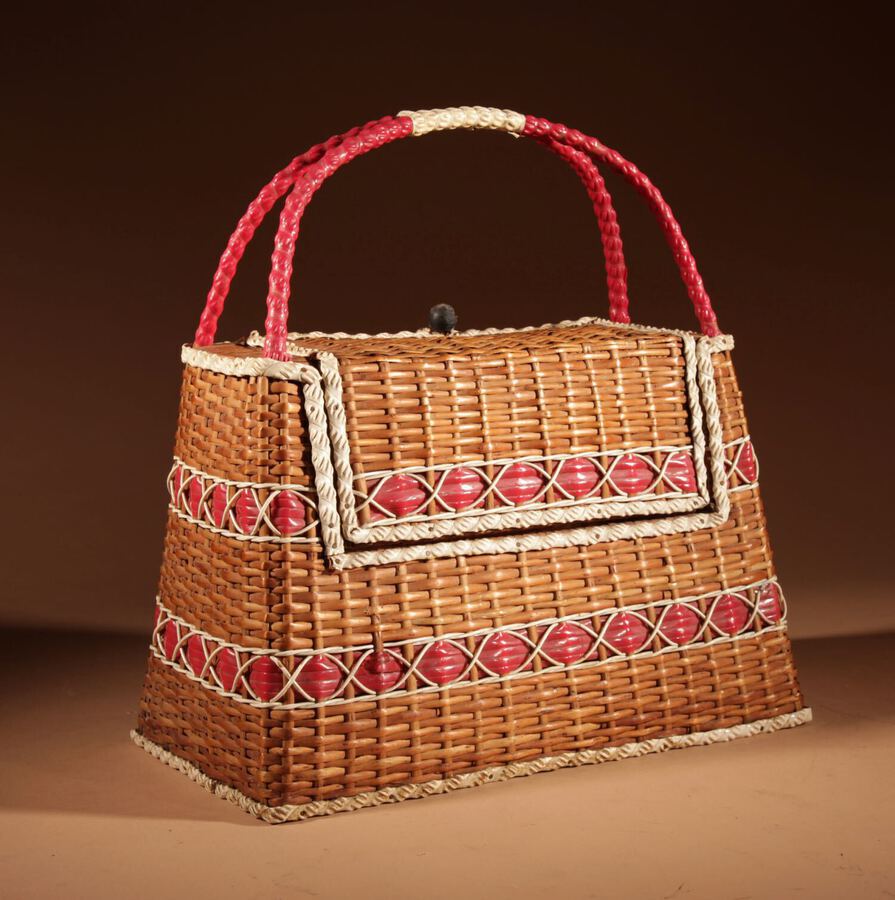 Antique Art Deco Very Stylish Woven Wicker Willow Bag.