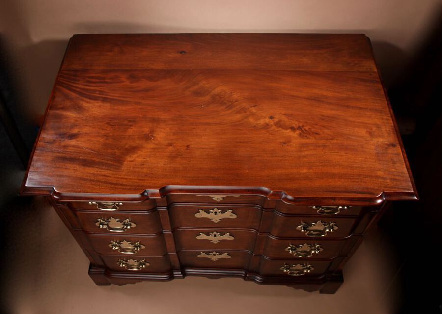 Antique  American 18th Century Very Fine Chippendale Figured Mahogany Block-Front Chest Of Drawers, Boston Massachusetts Circa 1770.