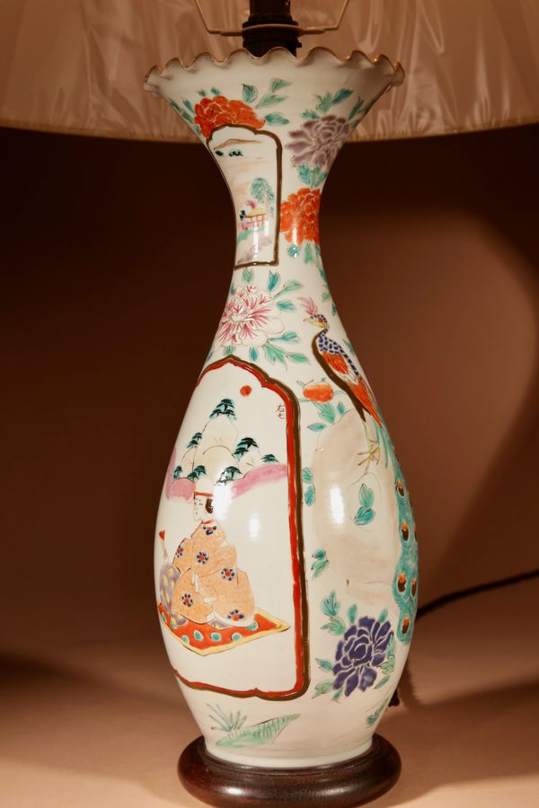 Antique A Porcelain Japanese Hand Painted Table Lamp.