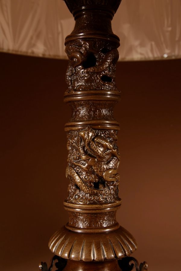 Antique Impressive Original Bronze Japanese Elephant Table Lamp, Meiji Period 1868-1912