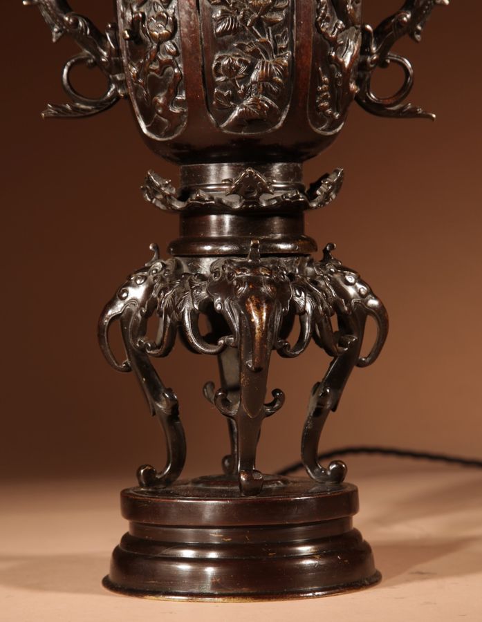 Antique  Fine Japanese Bronze Table Lamp, Meiji 1868-1912.