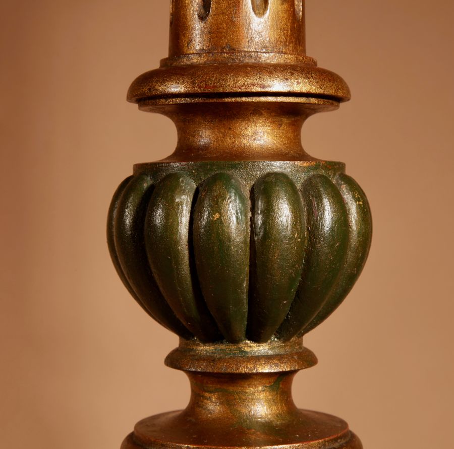 Antique A Pair Of Very Decorative Italian Renaissance Style Turned And Carved Gilded Wooden Standard Lamps.