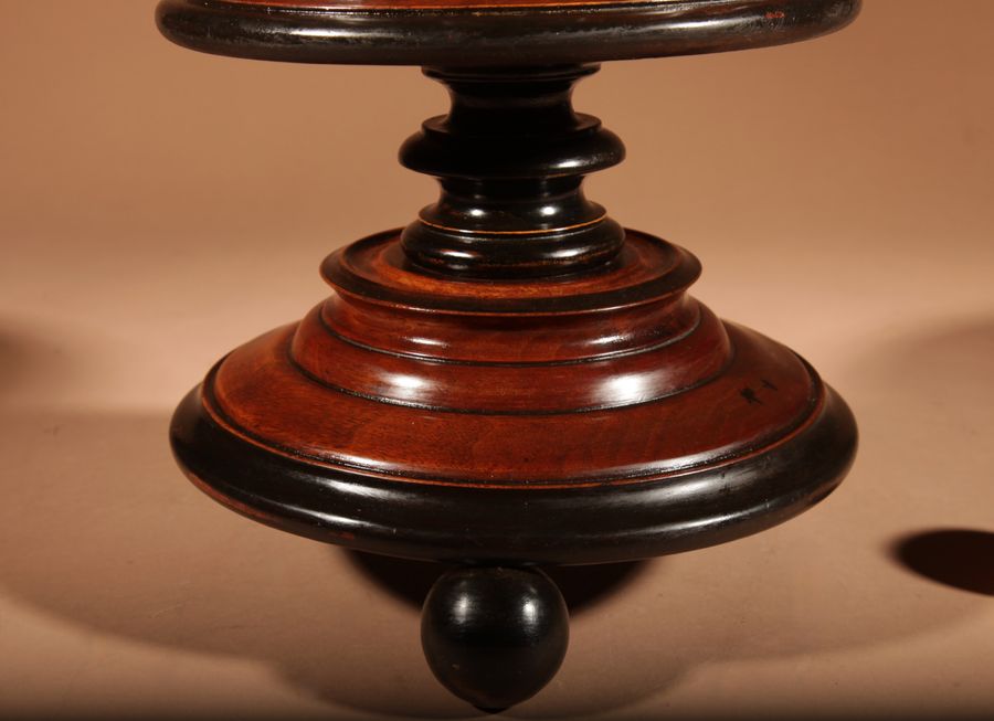 Antique  A Beautiful Walnut And Ebonised Tea Stove Bucket/Peat Bucket Planter/Jardinière.