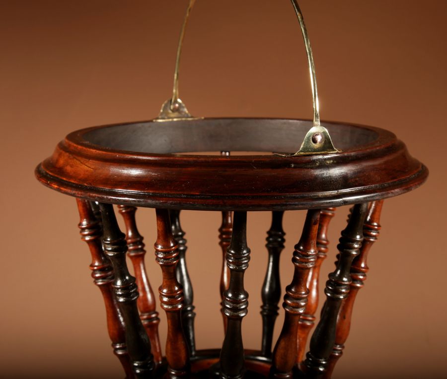 Antique  A Beautiful Walnut And Ebonised Tea Stove Bucket/Peat Bucket Planter/Jardinière.