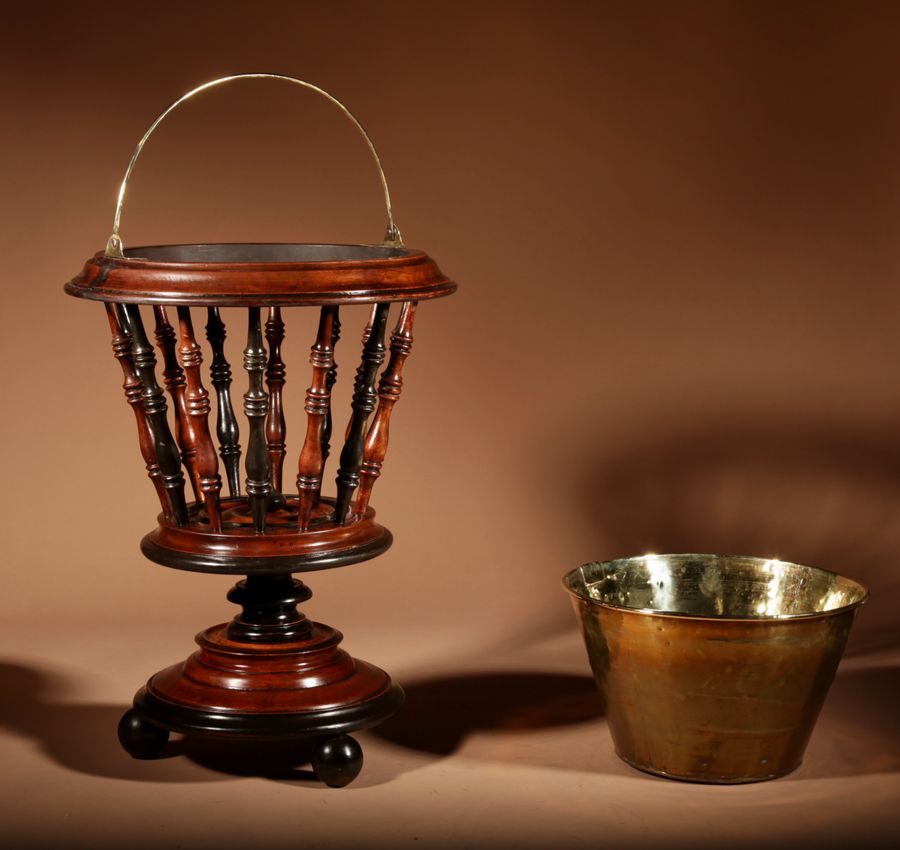 Antique  A Beautiful Walnut And Ebonised Tea Stove Bucket/Peat Bucket Planter/Jardinière.