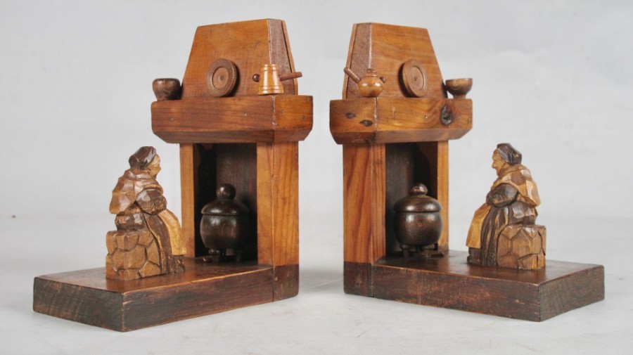 Antique A Pair Of Very Rare And Amusing Very Decorative Wooden