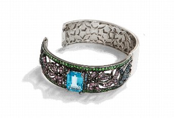 1980 18ct White Gold Multi stone Bangle