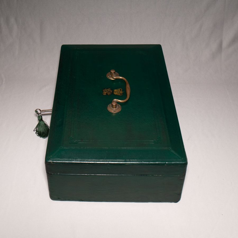 Antique #10169 A Victorian ‘Wickwar’ Green Leather Despatch Box