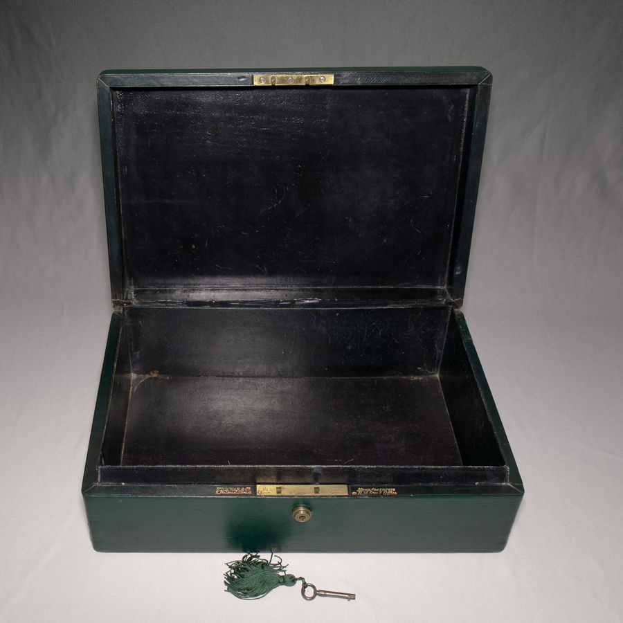 Antique #10169 A Victorian ‘Wickwar’ Green Leather Despatch Box
