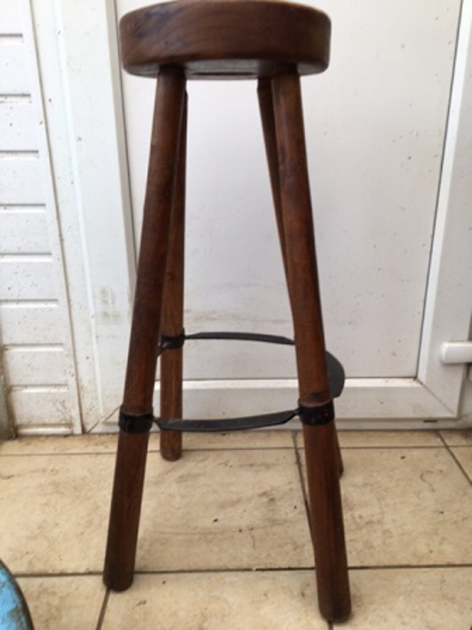 Antique This is late 19th early 20th century very handsome possibly elm and English 81cm 4-legged stolid wooden bar stool 