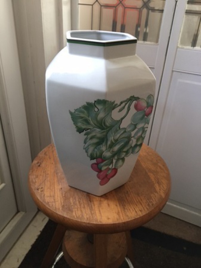 Antique Elegant Mid-20th century white ceramic 37cm high vase with leaf pattern in excellent condition by French designer Patrick Frey 