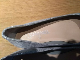 Antique CHANEL - Black metallic & Silver ballerina flats, CC diamante Logo on heel, FR 38.5, EX COND