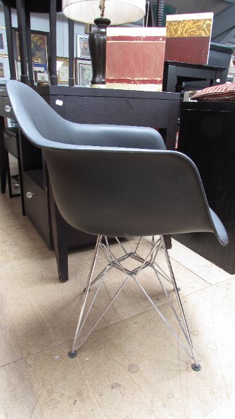 Antique Charles Eames style chair (CODE CH 388)