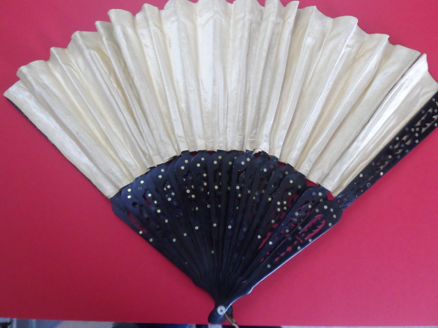 Antique Ebony and Linen Fan