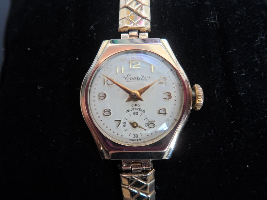 Antique 1961 9k Gold 15 Jewels Ladies Everite Fully Working Mechanical Watch