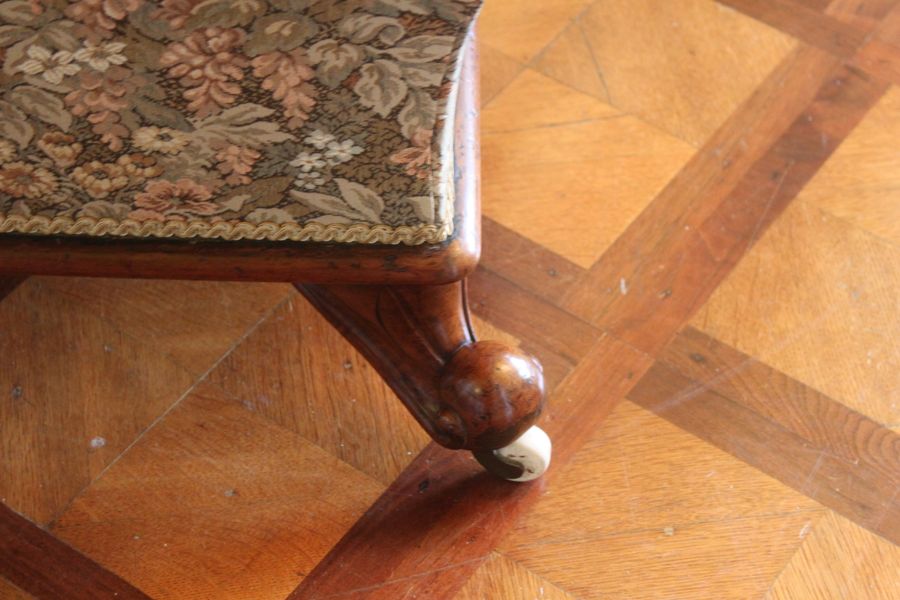 Antique An impressive Victorian mahogany foot stool or ottoman