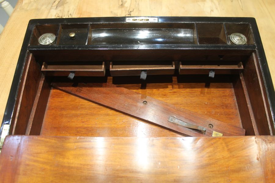 Antique A large good quality burr walnut Victorian writing slope