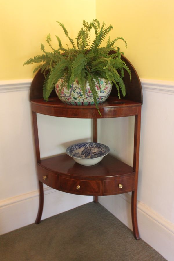 Antique Georgian mahogany corner washstand