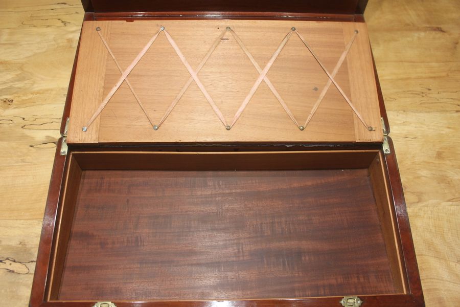 Antique A large and impressive early 19th century mahogany campaign writing slope