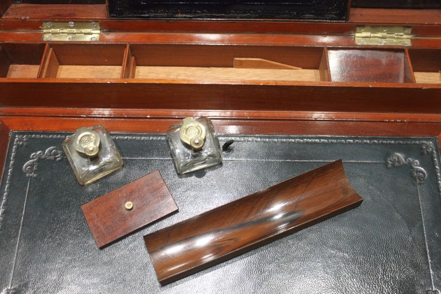 Antique A large and impressive early 19th century mahogany campaign writing slope