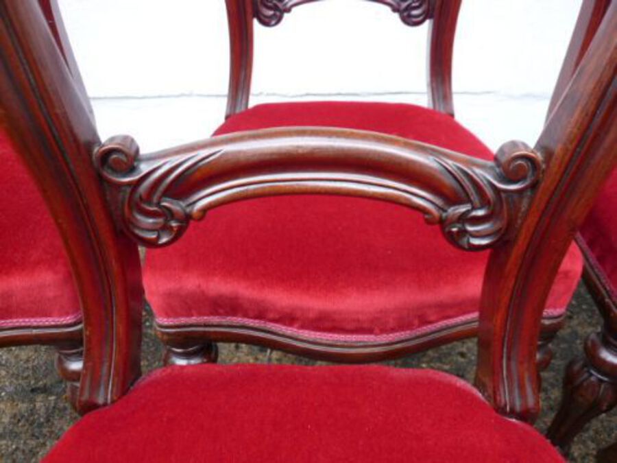 Antique Set of 6 Victorian Balloon Back Dining Chairs