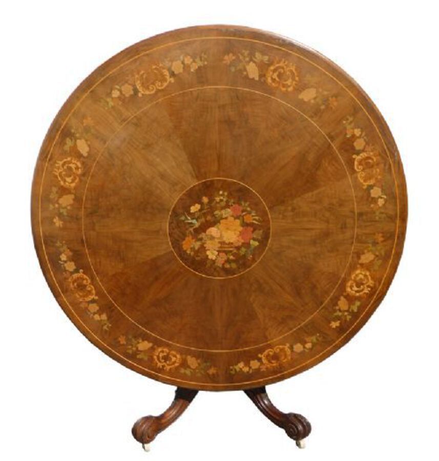 Victorian Walnut Marquetry Inlaid Dining Table 