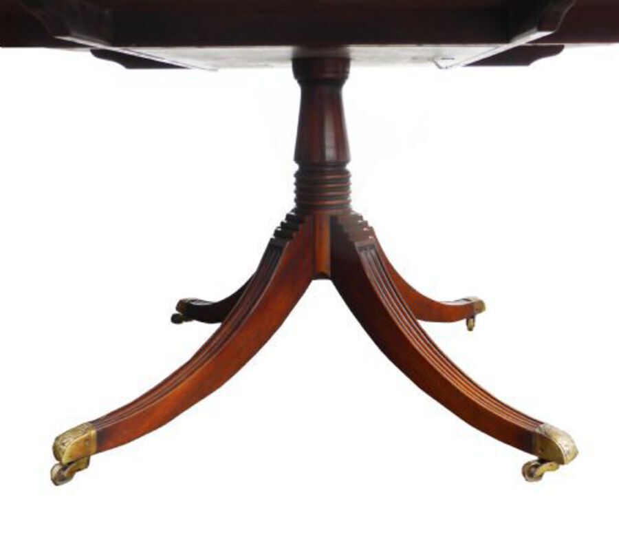 Antique Georgian Revival 8 Seat Round Dining Table