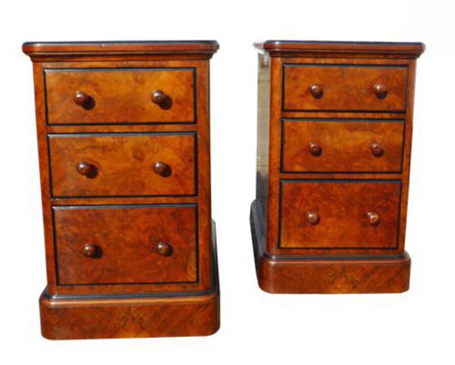 Superb Pair of Victorian Burr Walnut Bedside Tables
