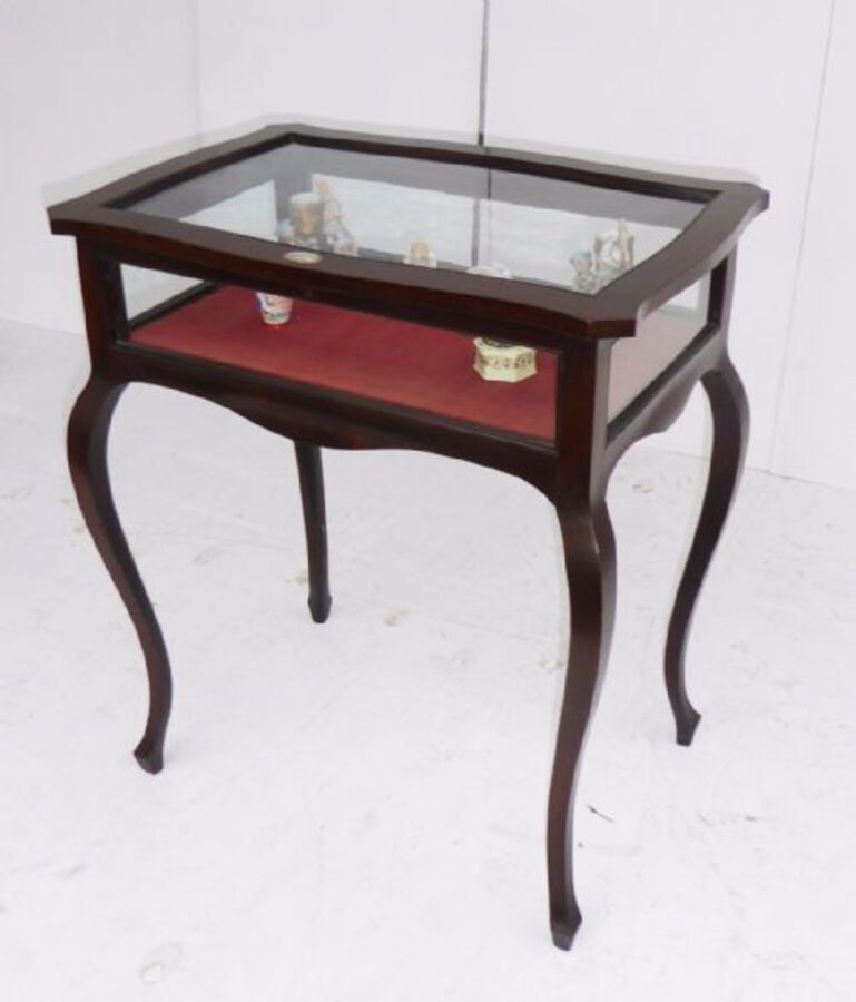 Antique Victorian Mahogany Bijouterie Table