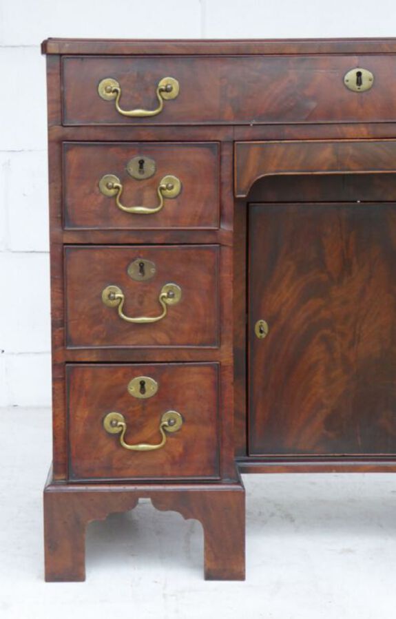 Antique George III Mahogany Kneehole Desk