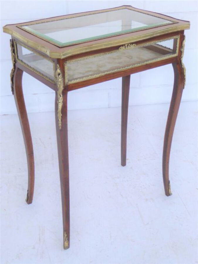Walnut Bijouterie Treasure Table