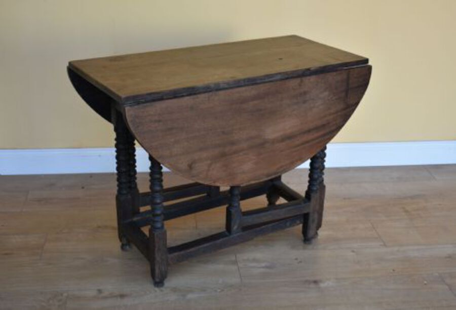 Antique 18th Century Oak Gateleg Table