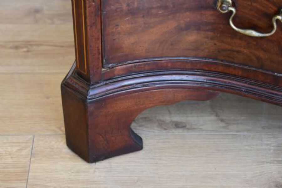 Antique George III Mahogany Serpentine Chest