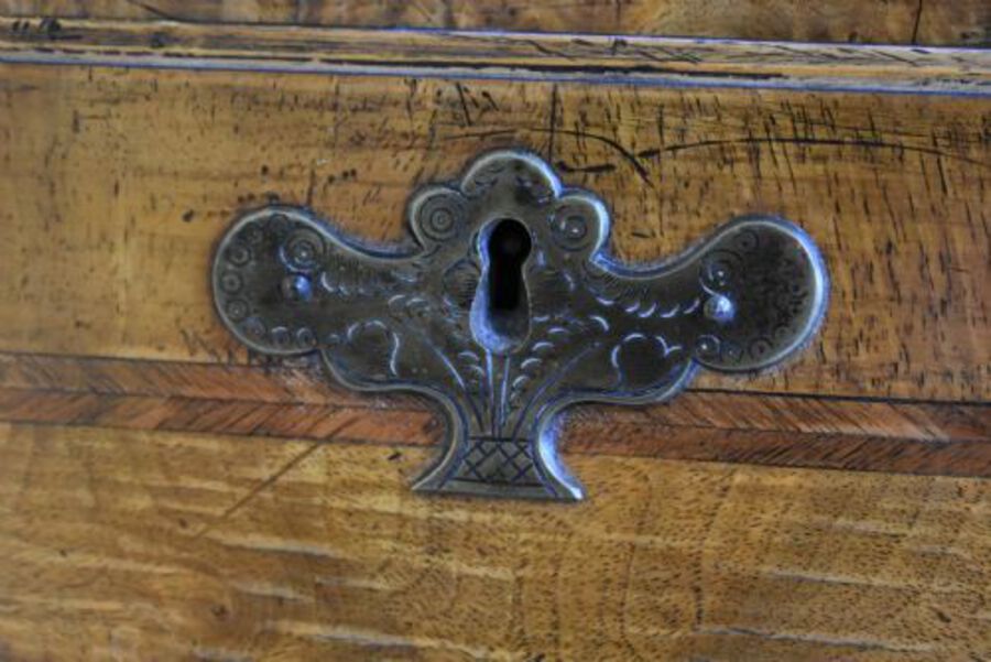 Antique 20th Century Queen Anne Revival Burr Walnut Bureau