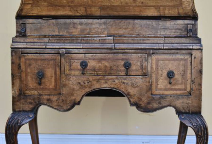 Antique 20th Century Queen Anne Revival Burr Walnut Bureau