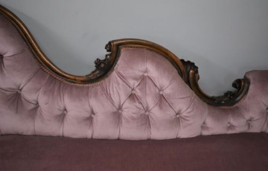 Antique Victorian Walnut chaise longue