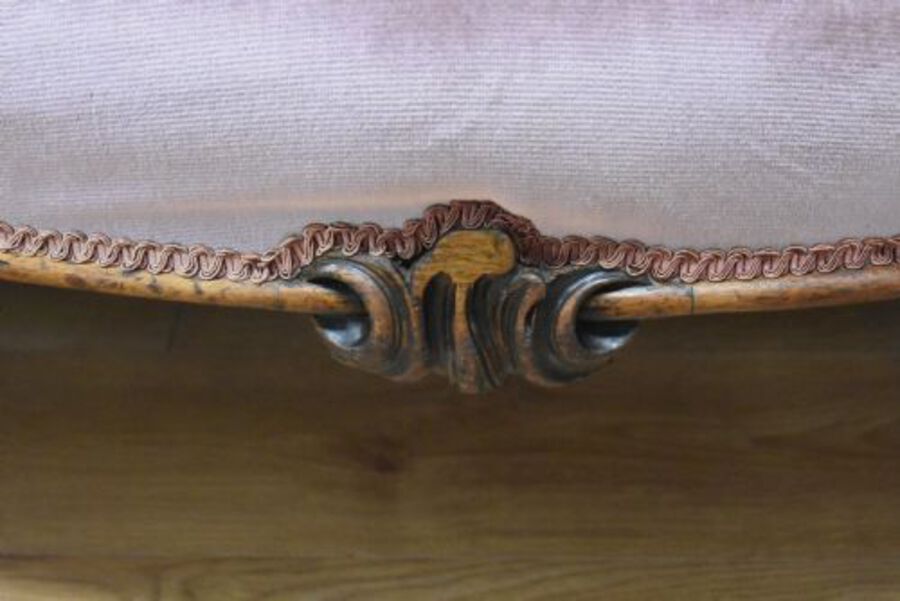 Antique Victorian Walnut chaise longue