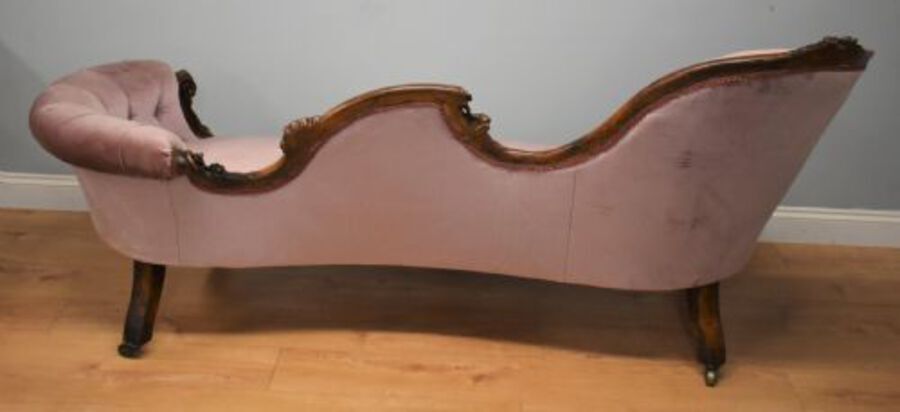 Antique Victorian Walnut chaise longue