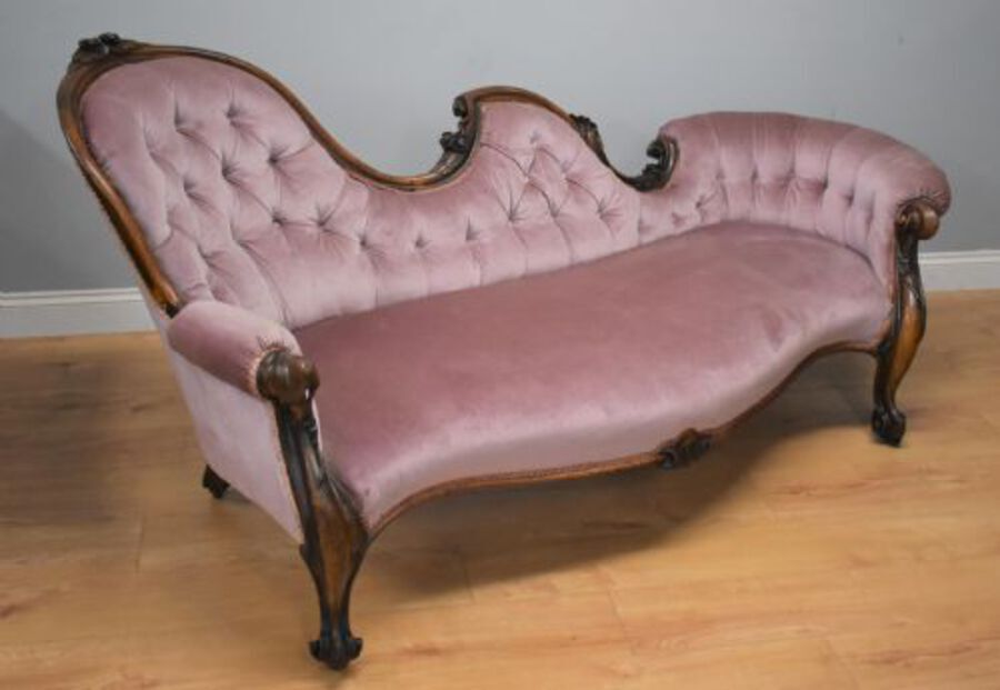 Antique Victorian Walnut chaise longue