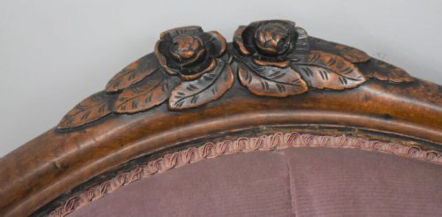Antique Victorian Walnut chaise longue