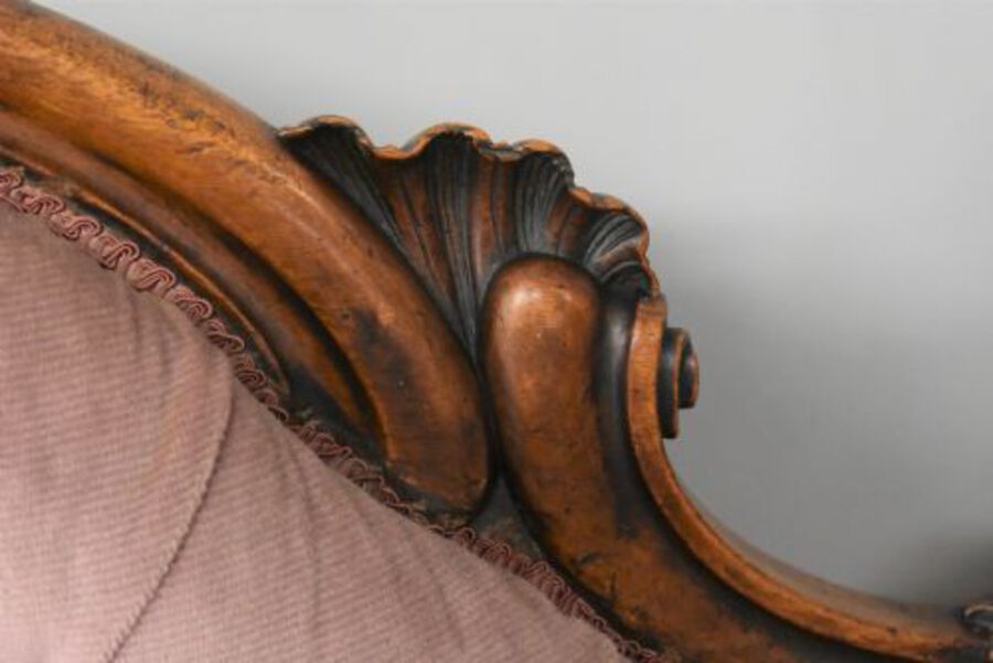 Antique Victorian Walnut chaise longue