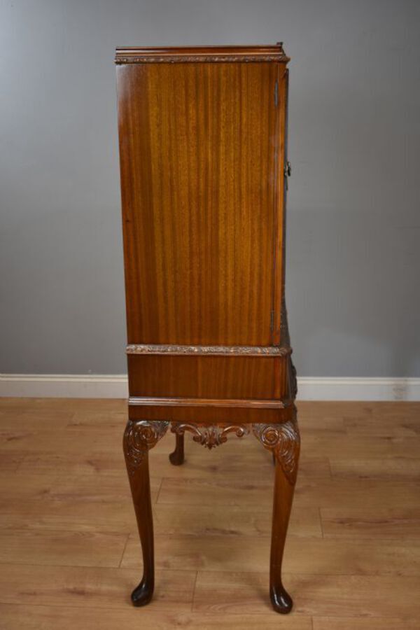 Antique 20th Century Queen Anne Style Burr Walnut Cocktail Cabinet
