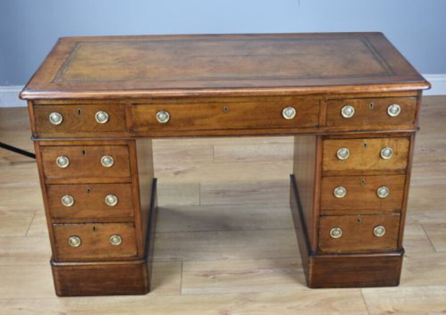 Antique 19th Century Victorian Mahogany Pedestal Desk