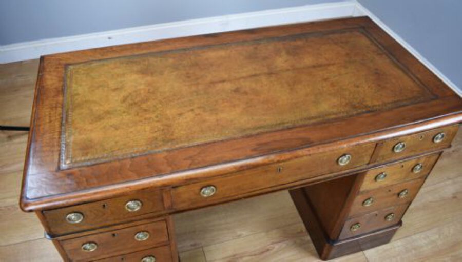 Antique 19th Century Victorian Mahogany Pedestal Desk