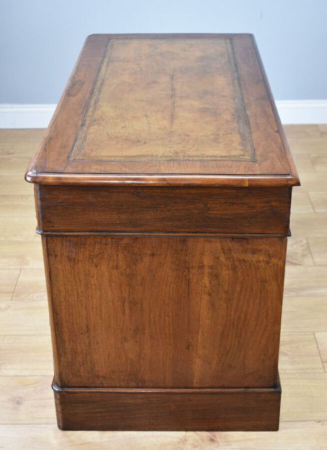Antique 19th Century Victorian Mahogany Pedestal Desk