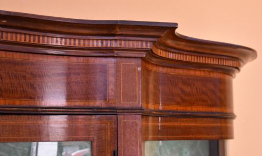 Antique 20th Century Edwardian Mahogany Inlaid Serpentine Display Cabinet
