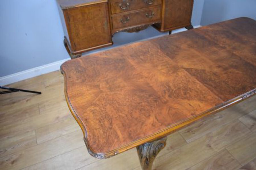 Antique 20th Century Queen Anne Style Burr Walnut Dining Suite